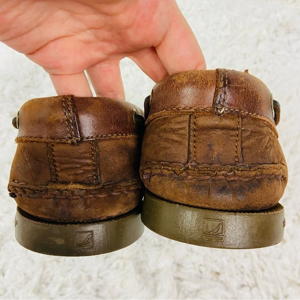 SPERRY Classic Brown Leather Boat Shoes size 9.5